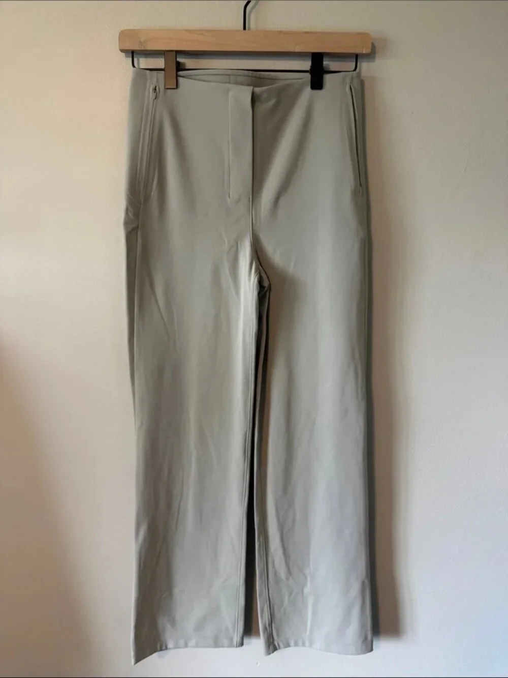 Lululemon Smooth Fit Pull-On High-Rise Cropped Pant in Riverstone I Size 0